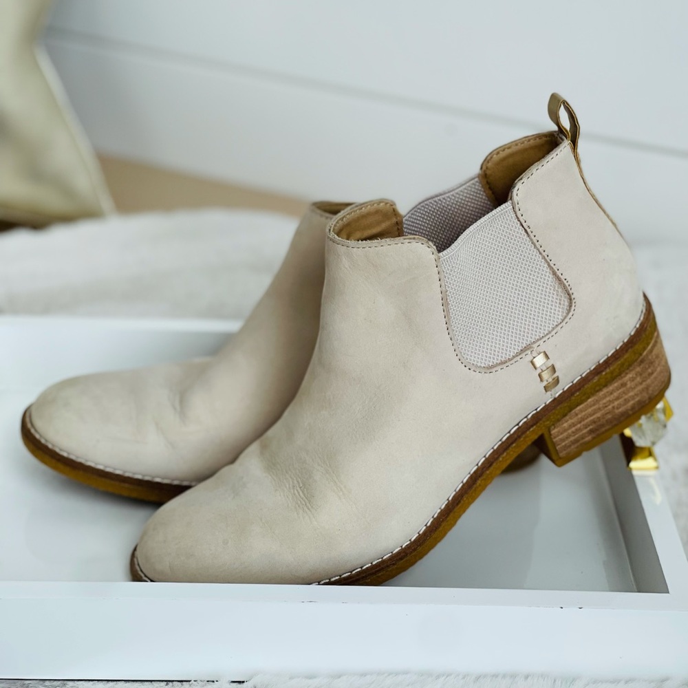Sperry boots